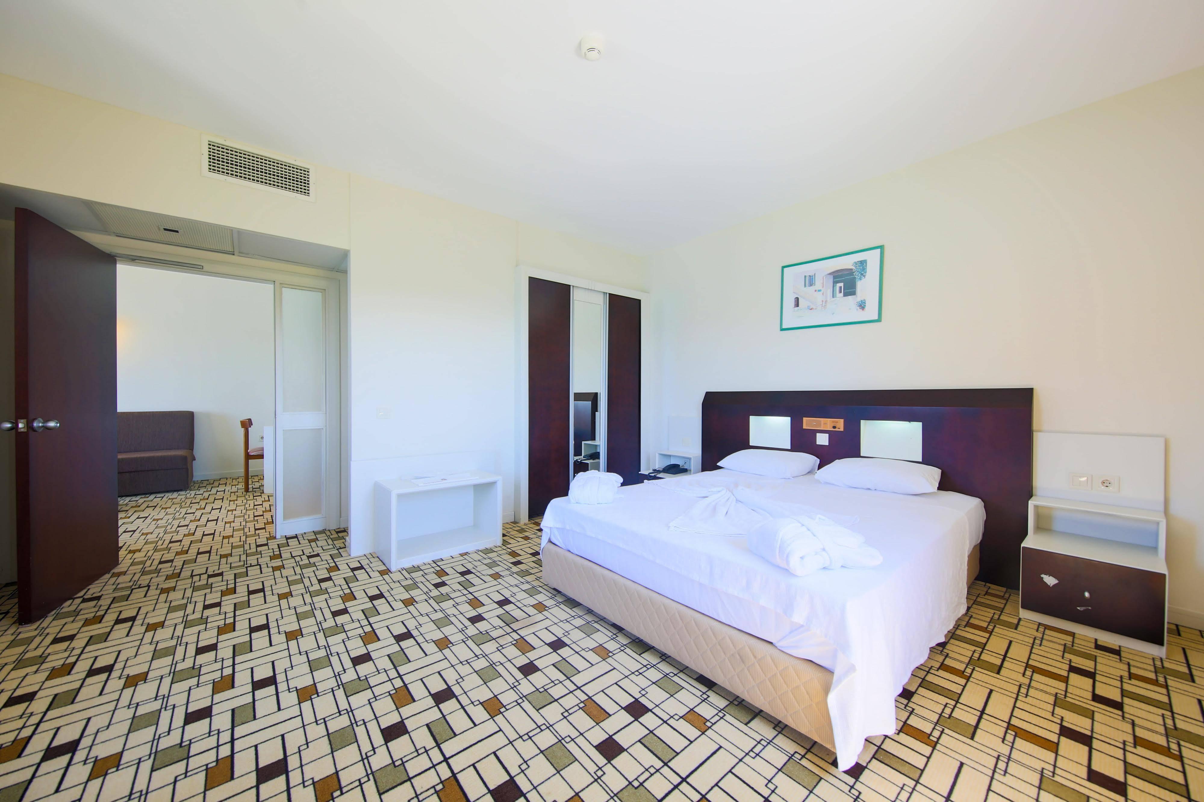 Medis Resort Hotel Ildir Buitenkant foto